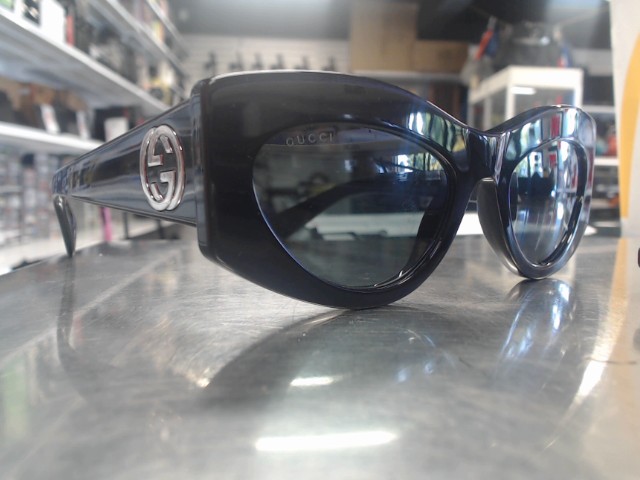 Gucci lunettes soleiles