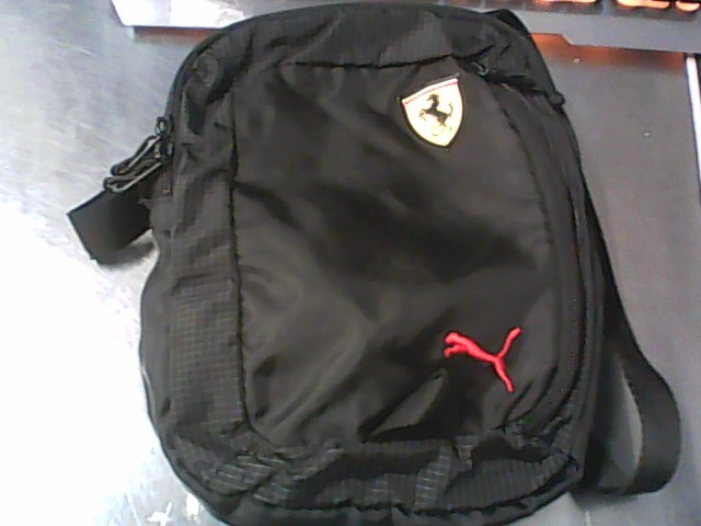 Sacoche puma ferarri
