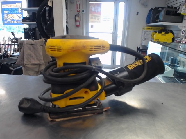 Ponceuse elect dewalt