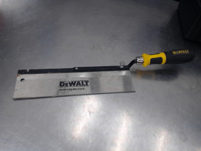 Reversing backsaw dewalt
