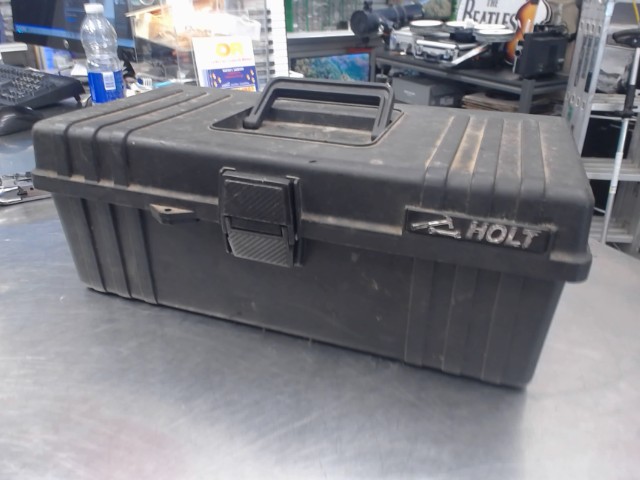 Coffre a outils plein