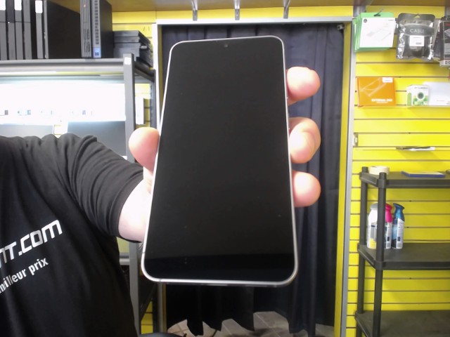 Cellulaire pratiquement neuf 128go