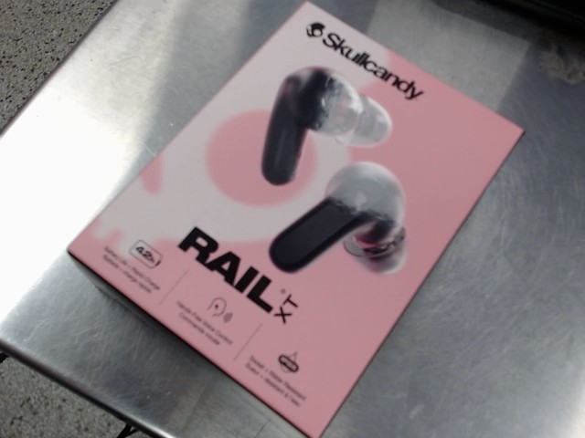 Skullcandy rail xt new