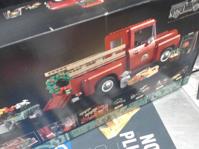 Lego pickup truck