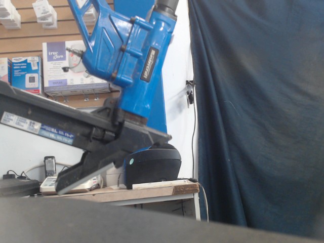 Air floor nailer