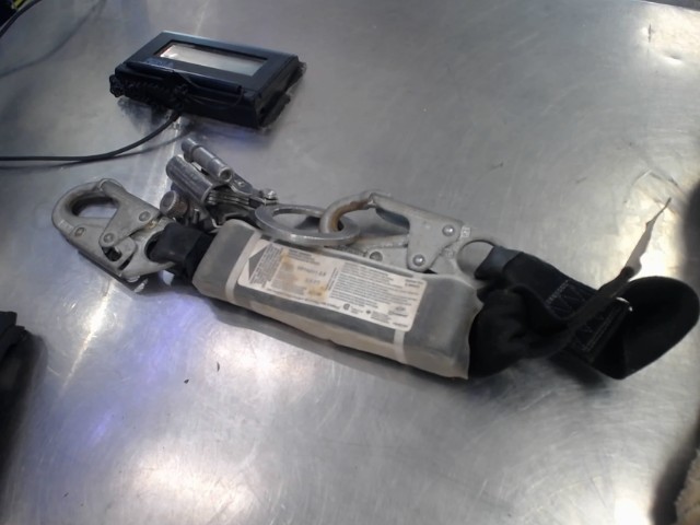 Lanyards yoke