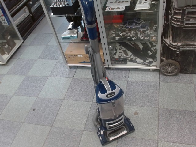 Aspirateur  2-1 lift aways deluxe