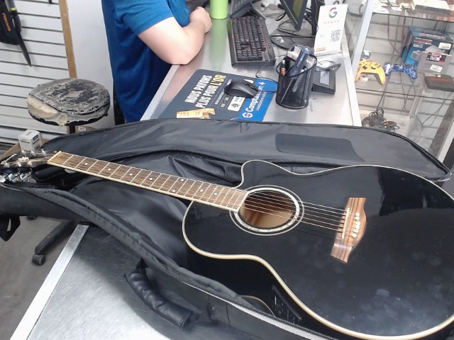 Guit electro-acoustique+gigbar