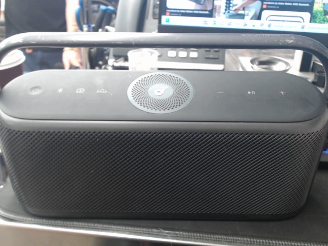 Speaker bluetooth soundcore motion x600