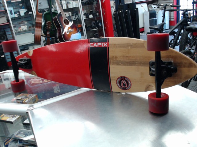 Longboard rouge et noir ache ici