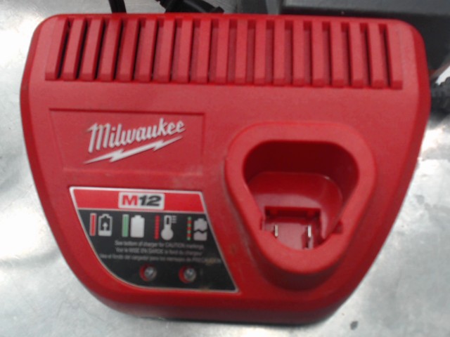 Chargeur m12 milwaukee
