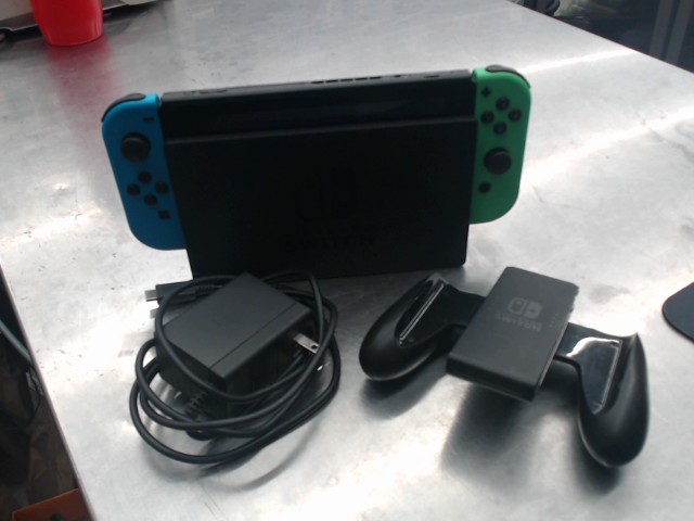 Console switch v1 vert bleu dock