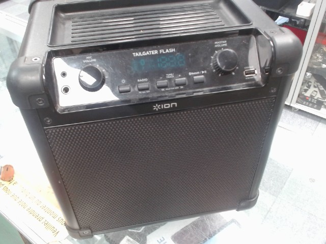 Speaker tailgater flash