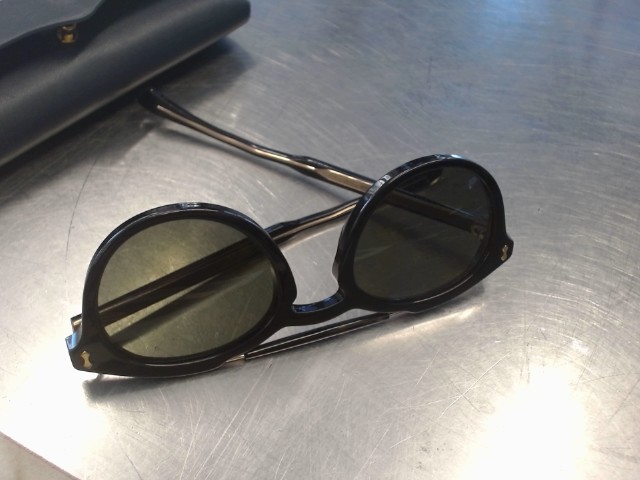 Gucci round glasses