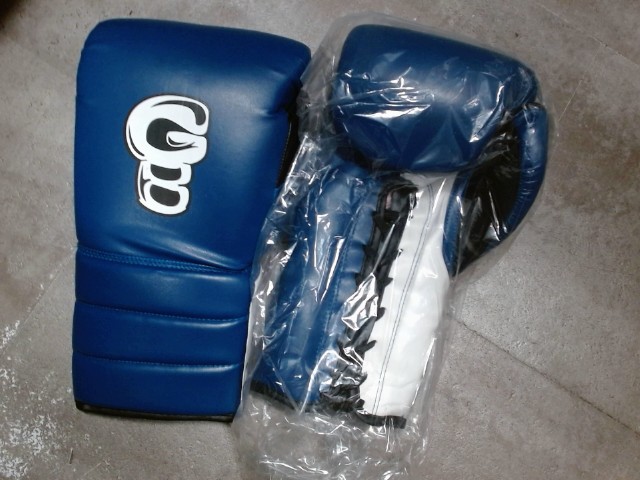 Gant de boxe bleu neuf