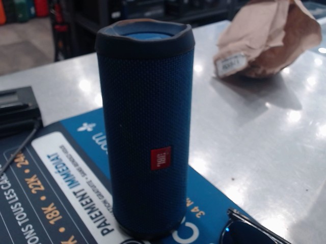 Speaker bluetooth bien us�e