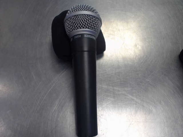 Micro shure sm58