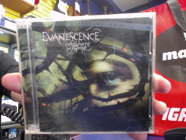 Evanescence anywhere but home