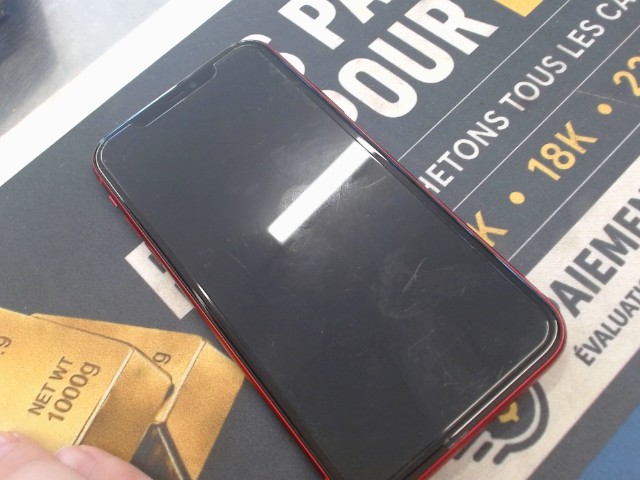 Iphone 11            pass 123456