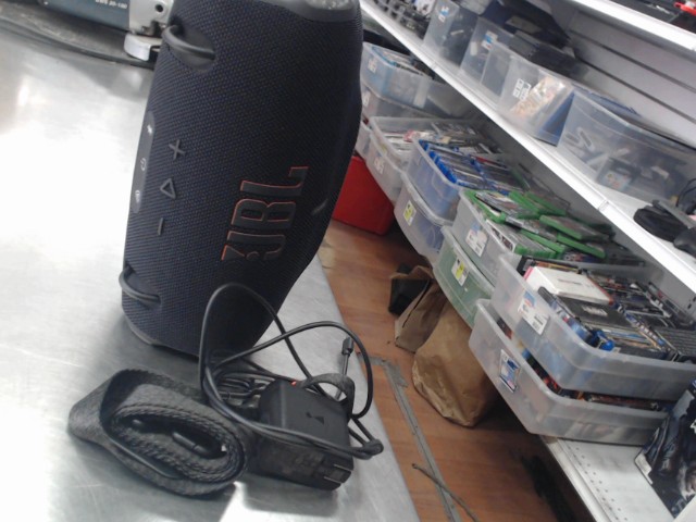 Jbl xtrem4 avec fils de charge