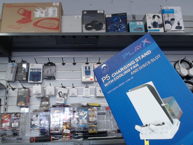 Charging stand with cooling fan