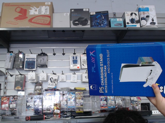 Charging stand with cooling fan