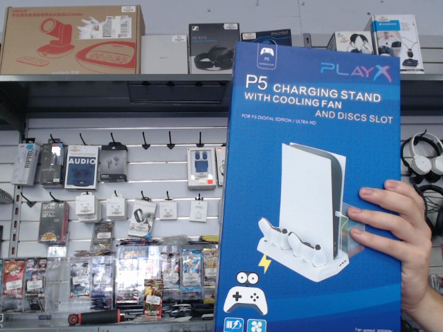 Charging stand with cooling fan