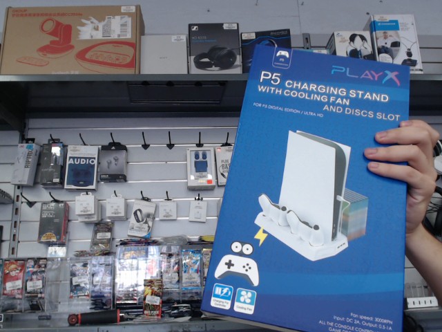 Charging stand with cooling fan