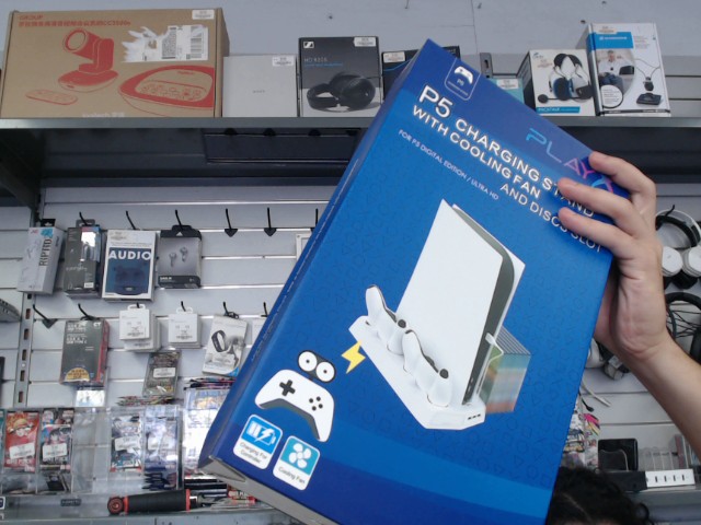 Charging stand with cooling fan