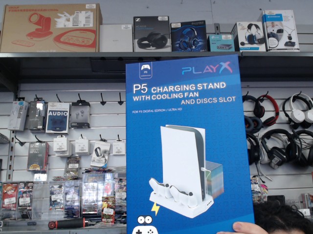 Charging stand with cooling fan
