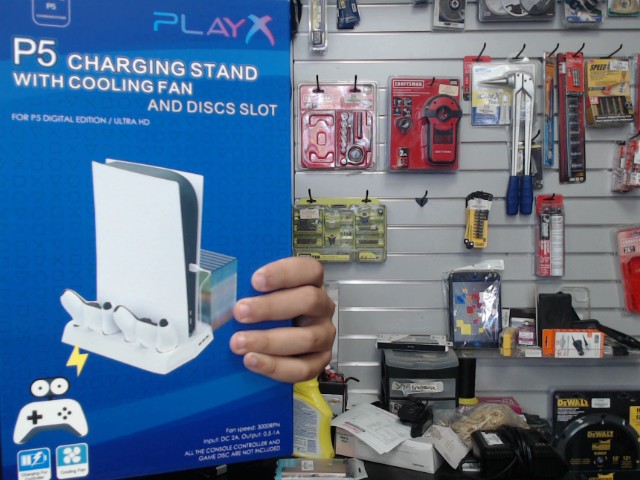 Charging stand with cooling fan