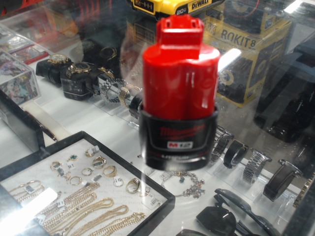 Batterie milwaukee 12v 2.0ah