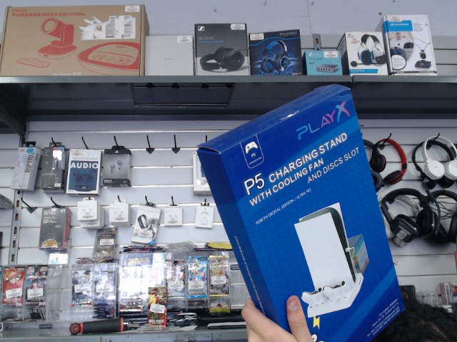 Charging stand with cooling fan