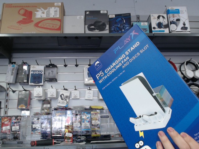 Charging stand with cooling fan