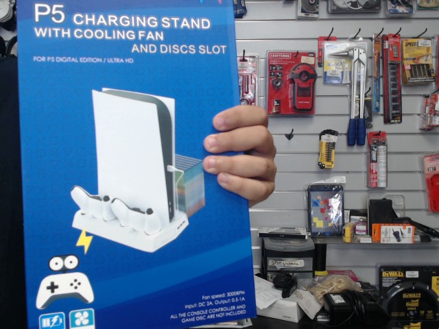 Charging stand with cooling fan