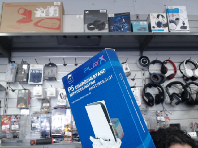 Charging stand with cooling fan
