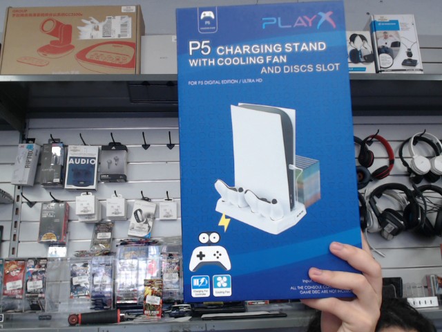 Charging stand with cooling fan