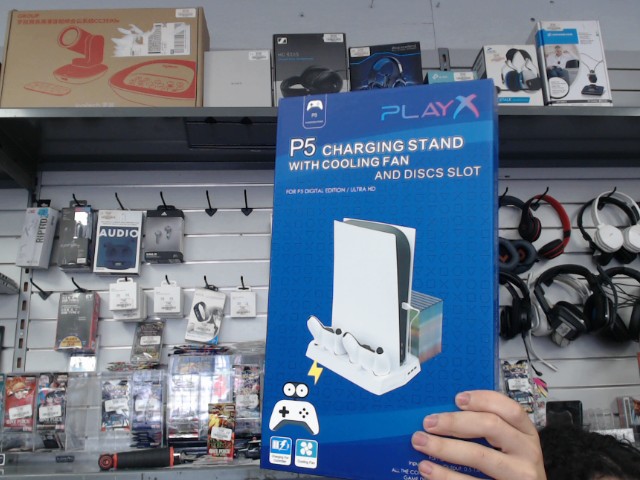 Charging stand with cooling fan