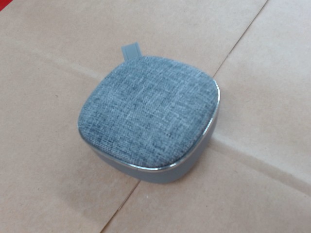 Speaker bluetooth gris