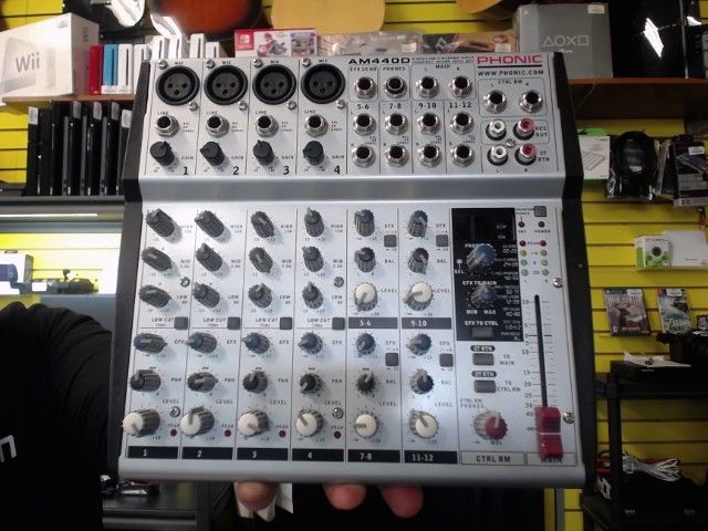 Mixeur 12 entrees 4 micros efx +adapteur