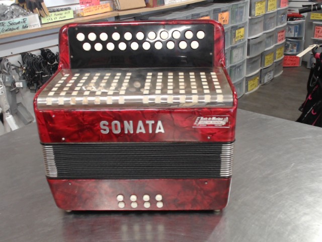 Accordeon 2-row/8-bass/21-treble
