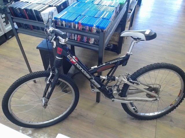 Cannondale de montagne double suspension