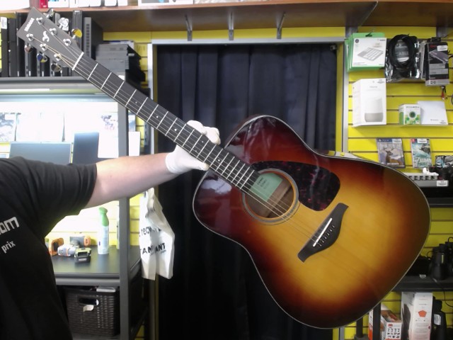 Guitare acoustique sunburst