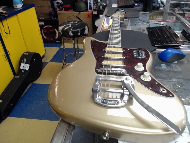 Fender gold foil shoreline gold