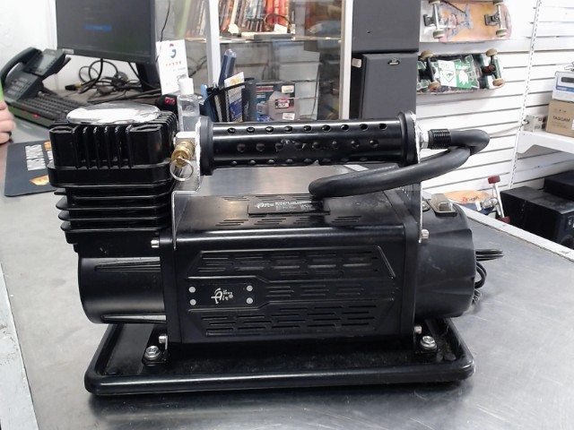 Portable air compressor