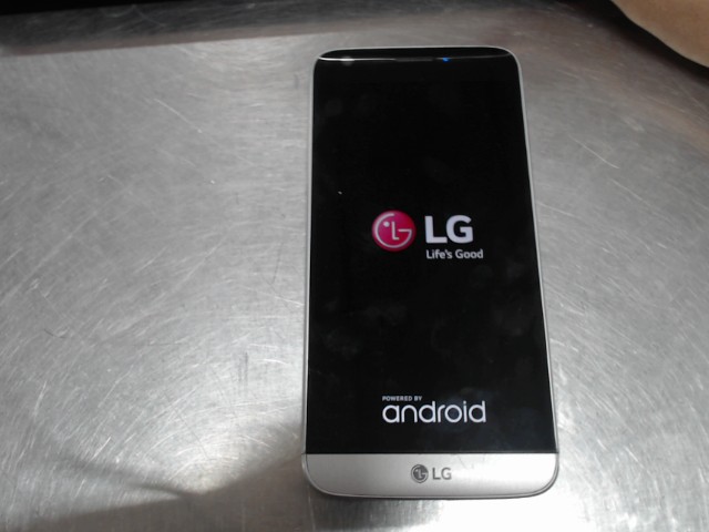 T�l�phone cellulaire 32gb no chrg/case