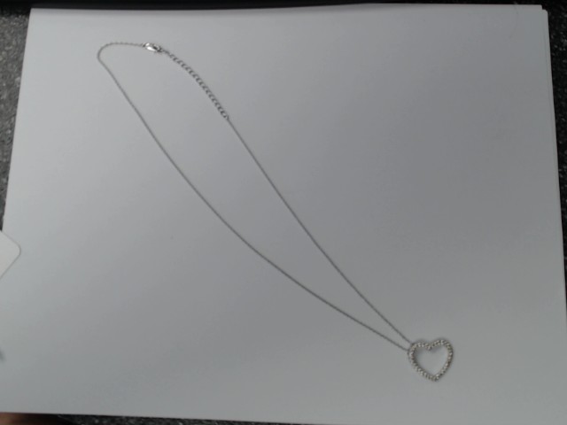 Chaine en argent abec bl coeur