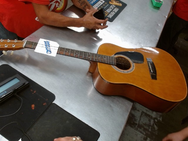 Guitare acoustique