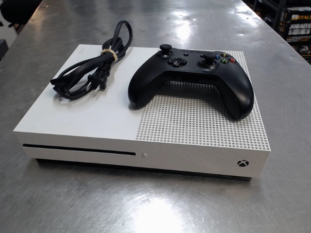 Xbox one s + man + chrg