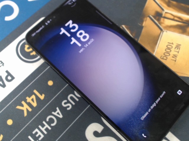 Telephone cellulaire s23